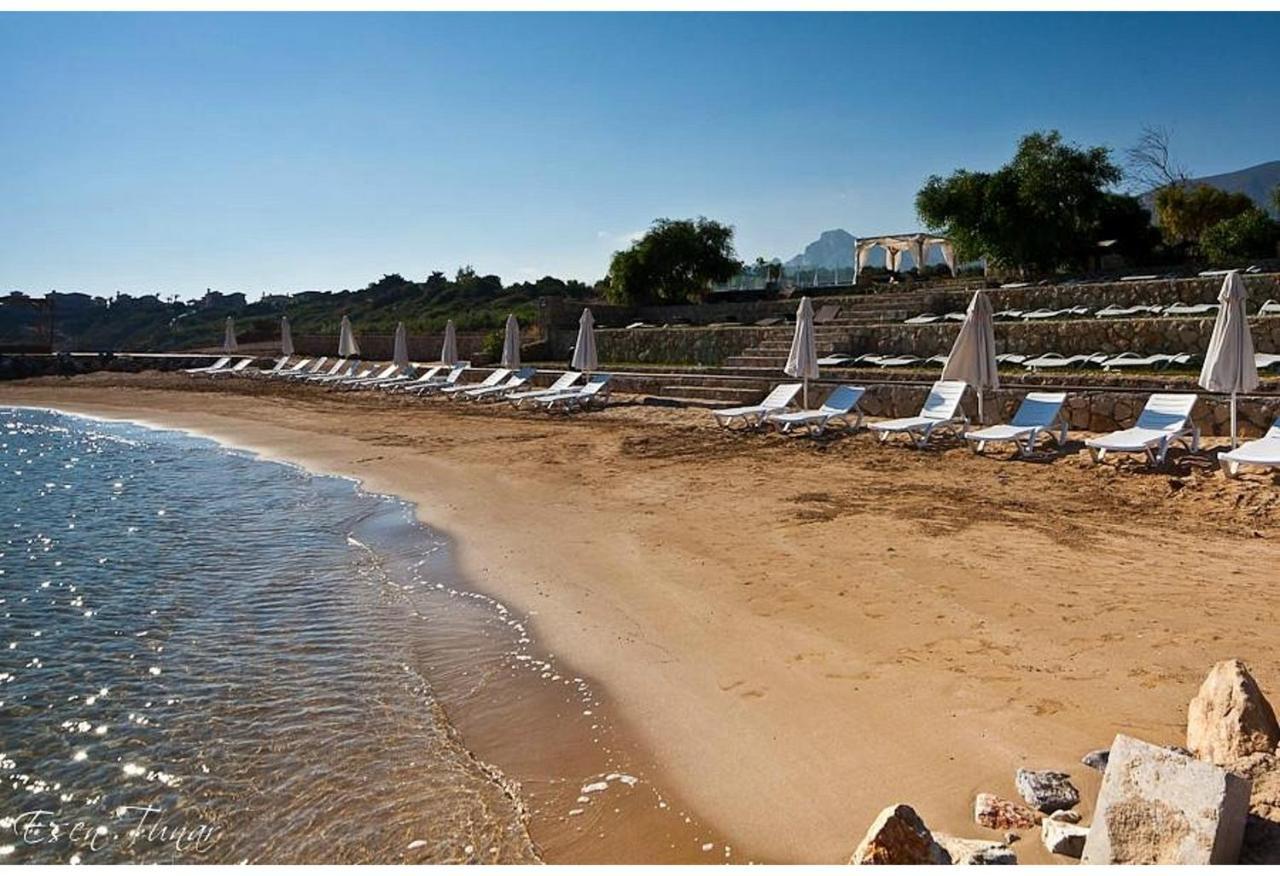 Ada Beach Hotel Krini エクステリア 写真