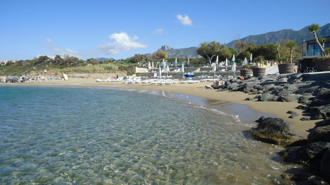 Ada Beach Hotel Krini エクステリア 写真